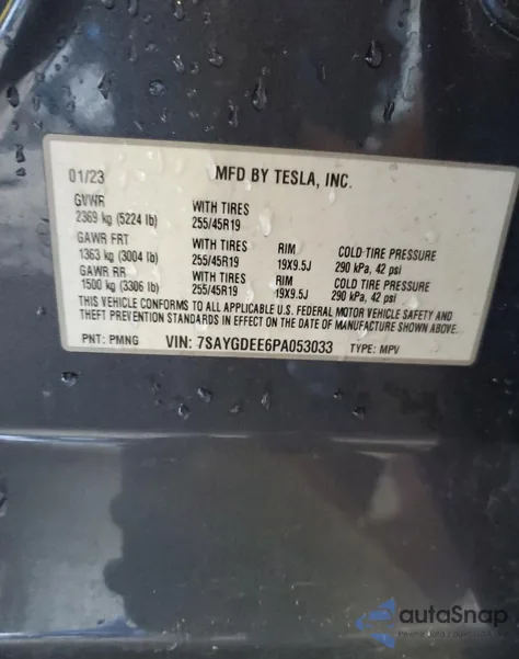 2023 Tesla Model Y z USA, uszkodzony, nr VIN 7SAYGDEE6PA053033